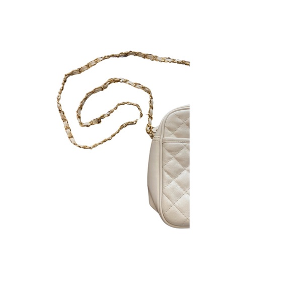 CREAM CROSSBODY PURSE W/ GOLD STRAP! - Picture 2 of 7